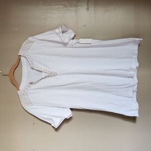 Laura Scott V-Neck tee